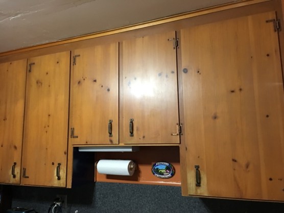 top cabinets no blue